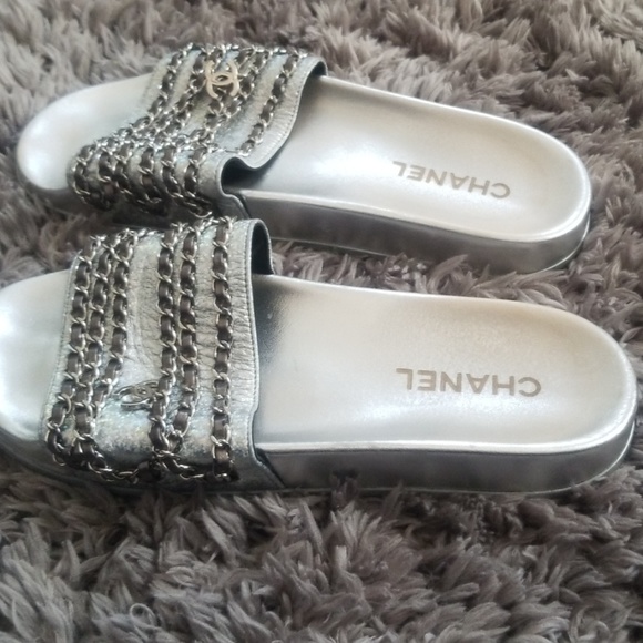 Chanel Slippers - Picture 4 of 4